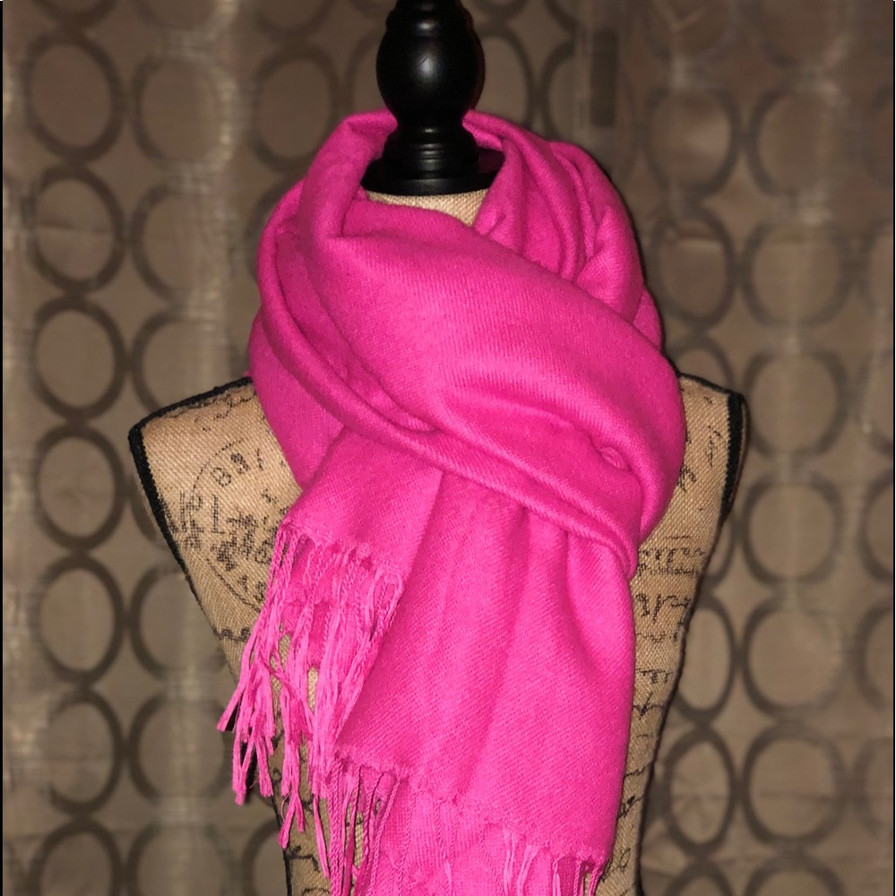 NWOT Scarf